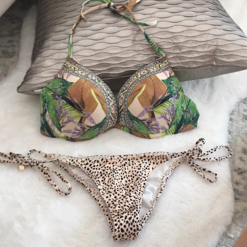 Victoria’s Secret Top & Bottom Swimwear
